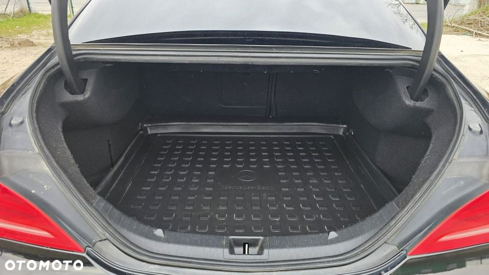 Mercedes-Benz CLA - 24