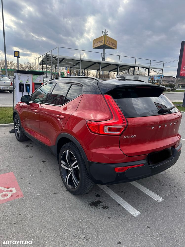 Volvo XC 40 Recharge T5 Twin Engine AT7 R-Design Expression - 9
