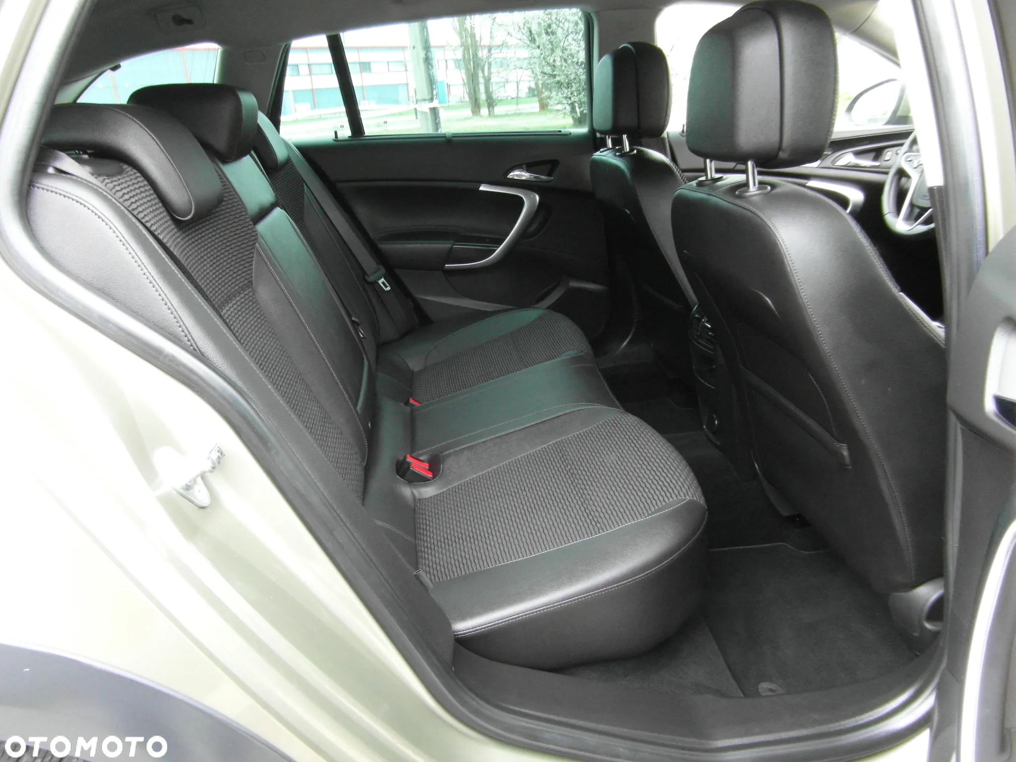 Opel Insignia CT 2.0 T 4x4 S&S EU6 - 32