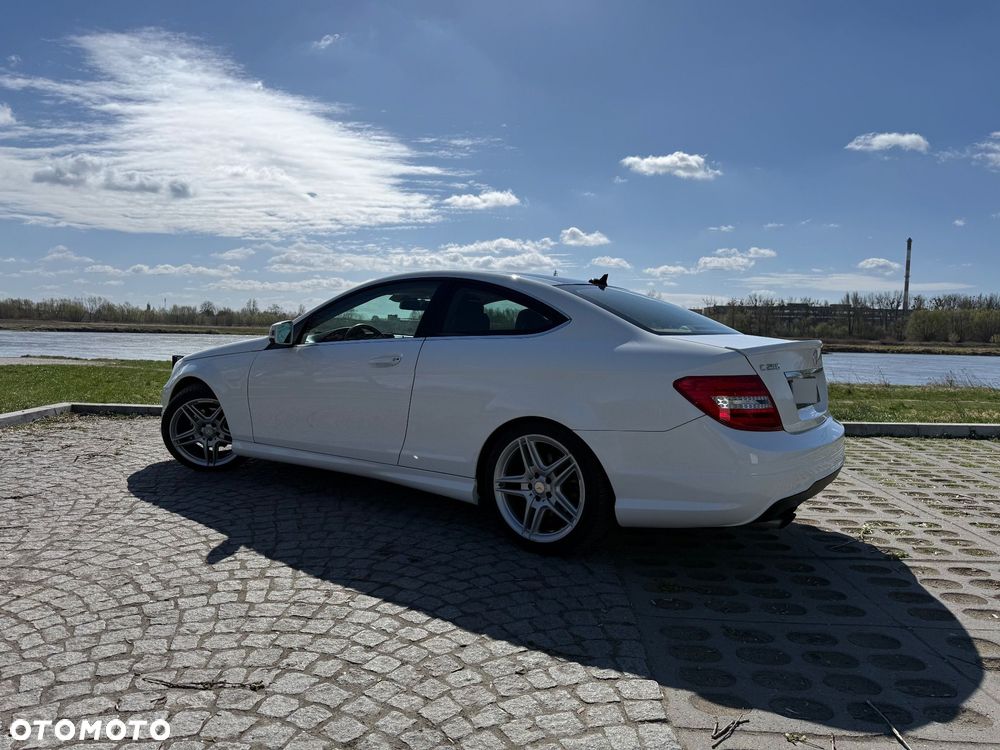 Mercedes-Benz Klasa C 250 CGI BlueEff - 3