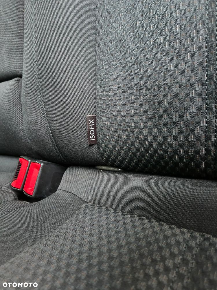 Volkswagen Passat - 15