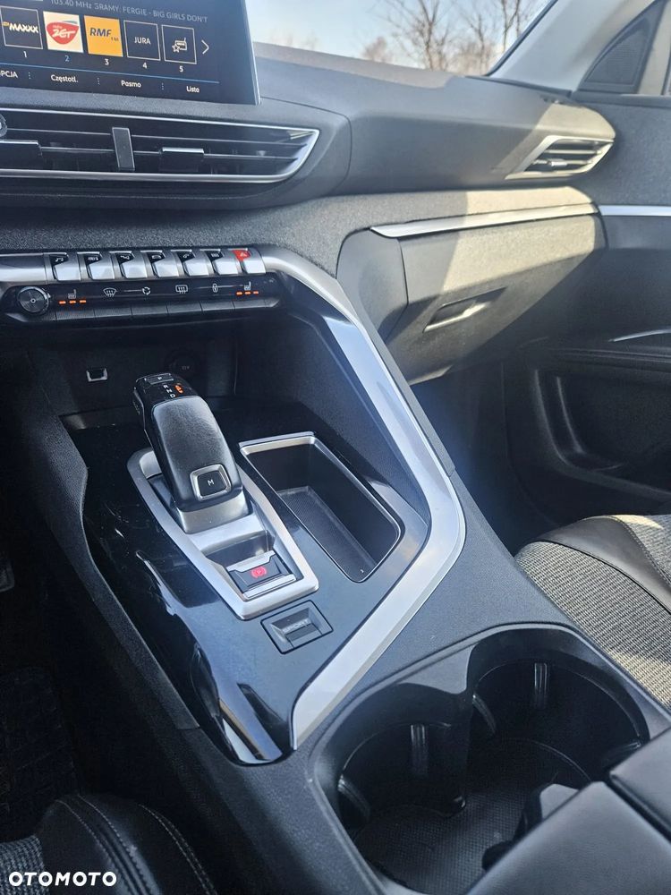 Peugeot 5008 1.5 BlueHDi Allure S&S EAT8 - 18
