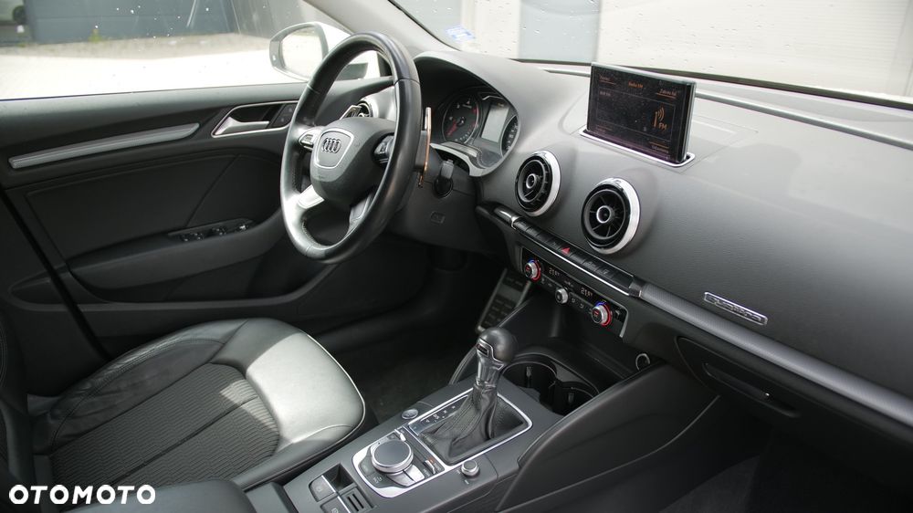 Audi A3 Sportback 2.0 TDI clean diesel Quattro Ambition S tronic - 13