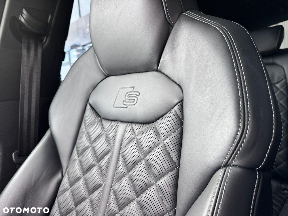 Audi Q8 - 19