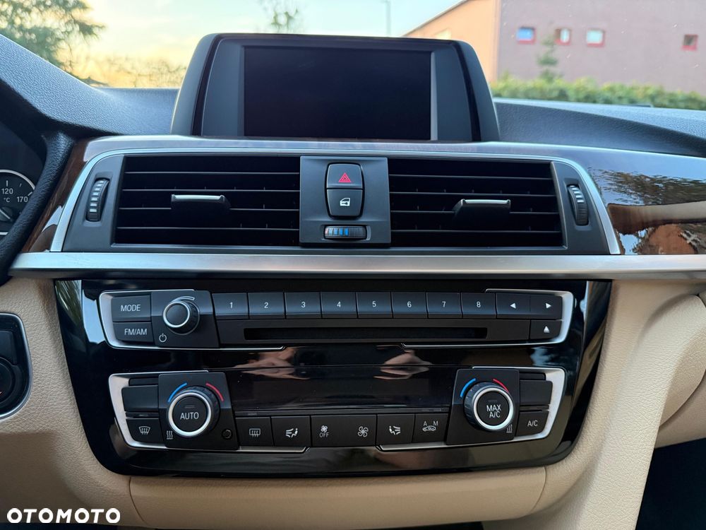 BMW Seria 3 320i Edition Luxury Line Purity - 9