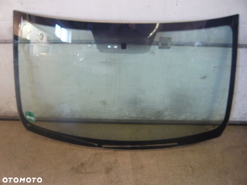 Szyba czołowa Dacia Sandero - 1