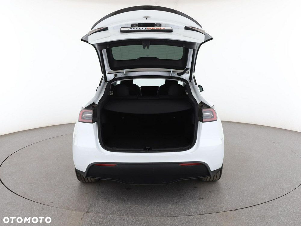 Tesla Model Y Standard - 20