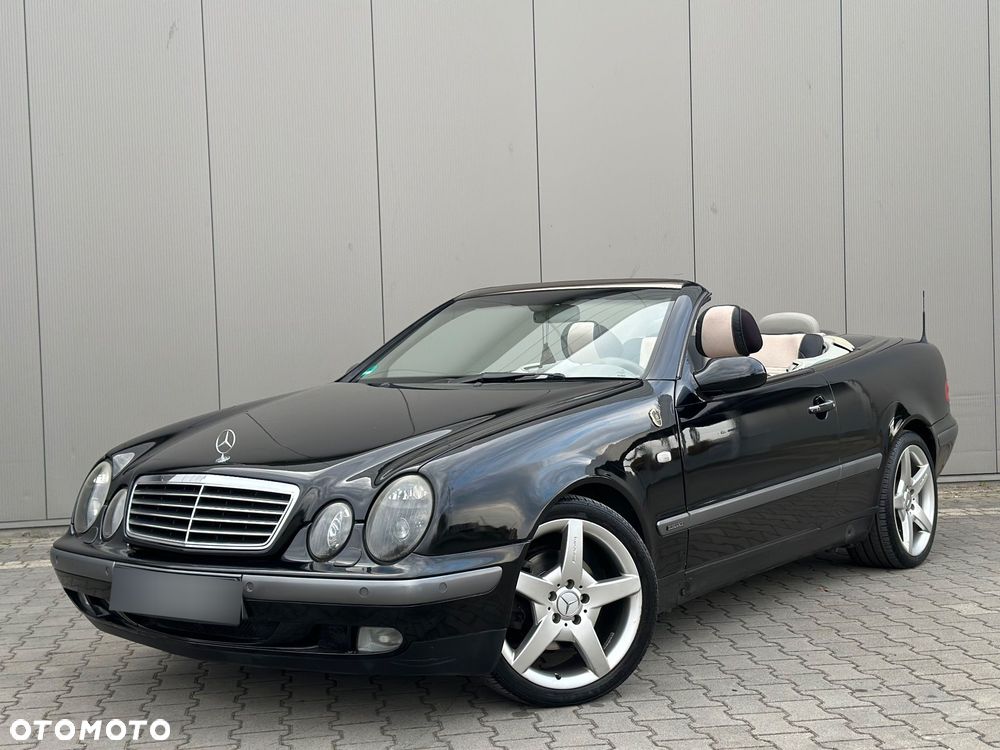 Mercedes-Benz CLK 320 - 10