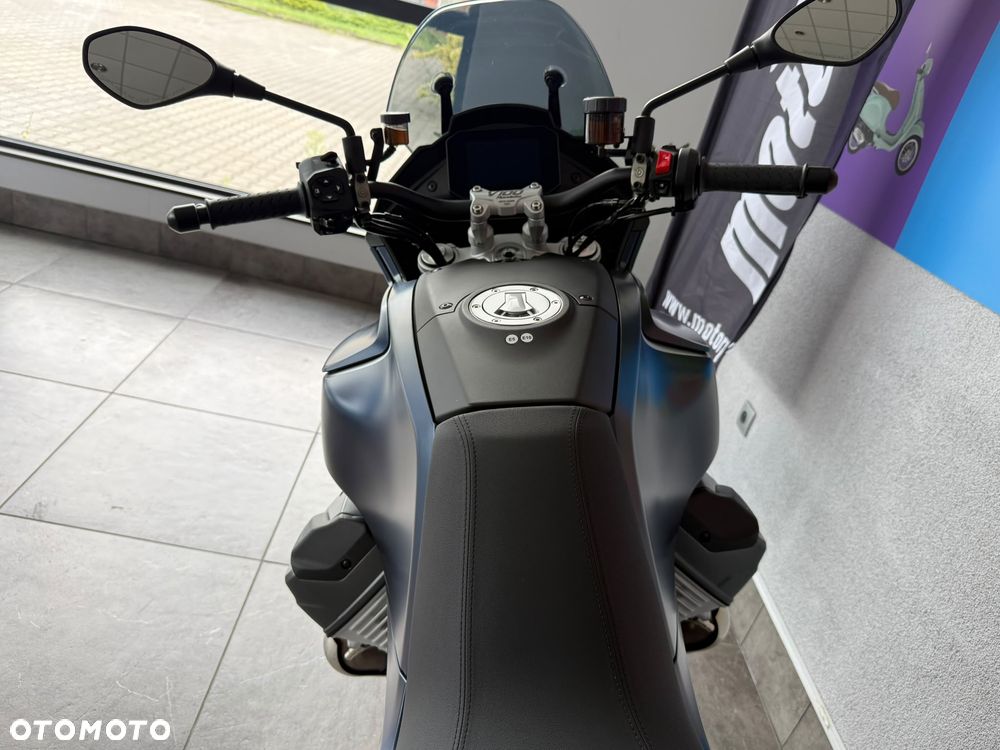 Moto Guzzi V100 Mandello - 12
