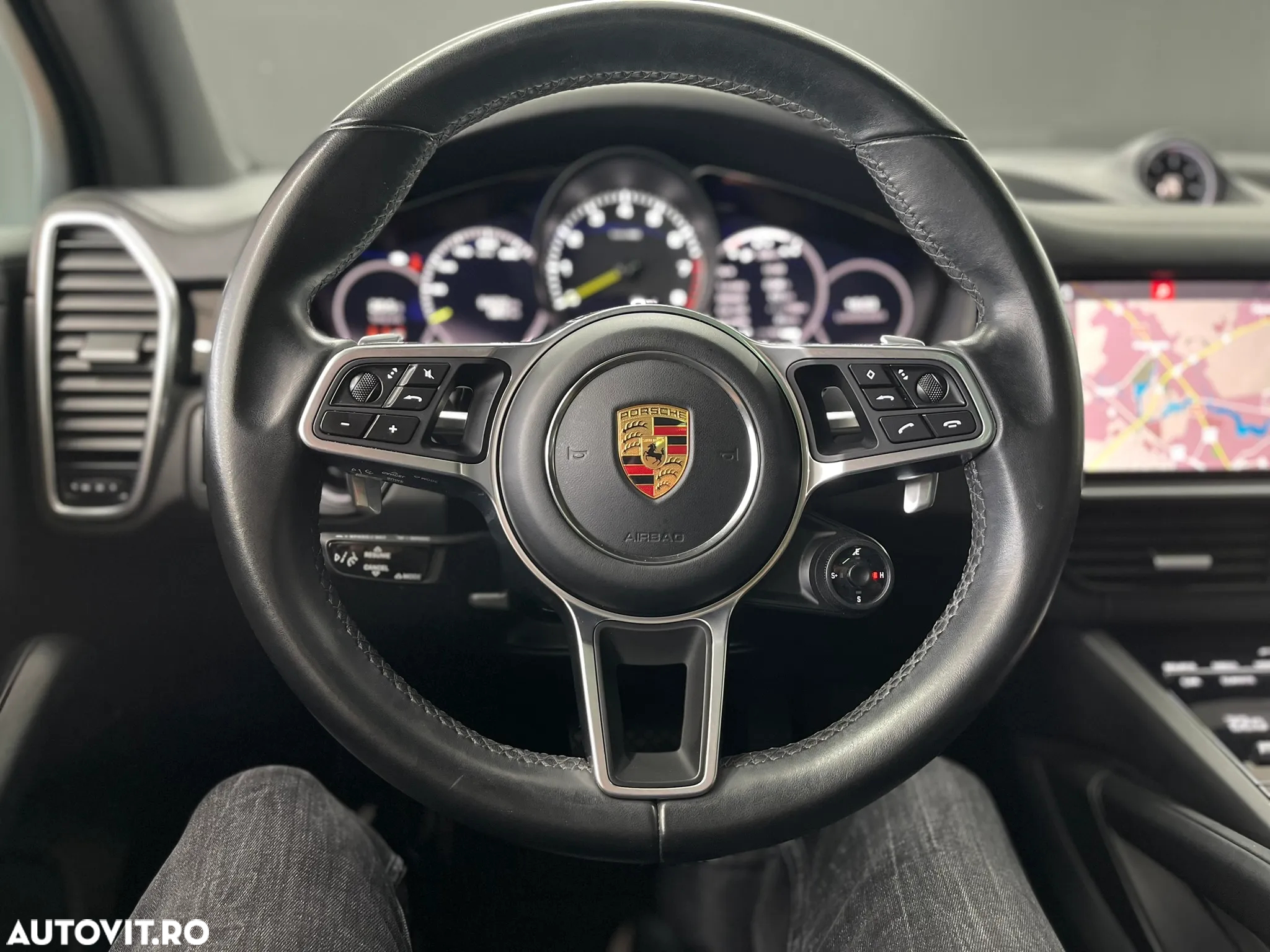 Porsche Cayenne - 30