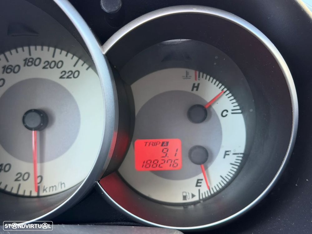 Mazda 3 Hatchback MZR 1.4 Exclusive - 9