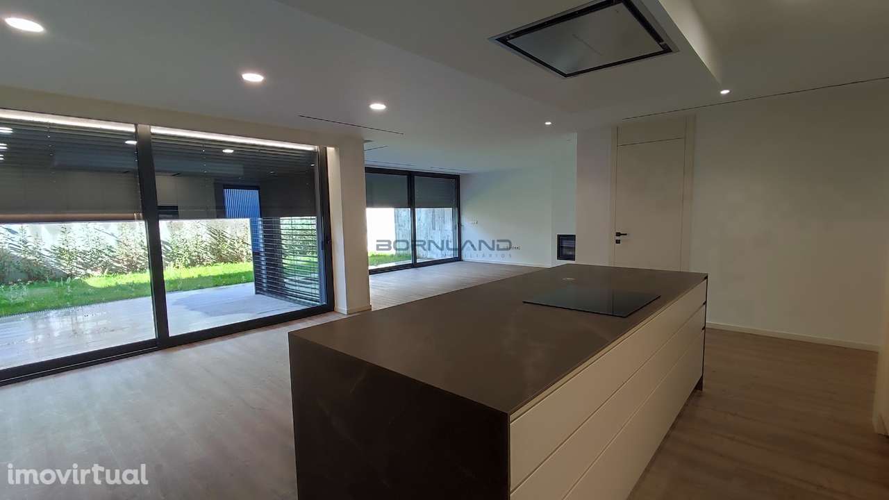 Moradia T4 de 2 Pisos - Pronta a Habitar - Grande imagem: 3/24