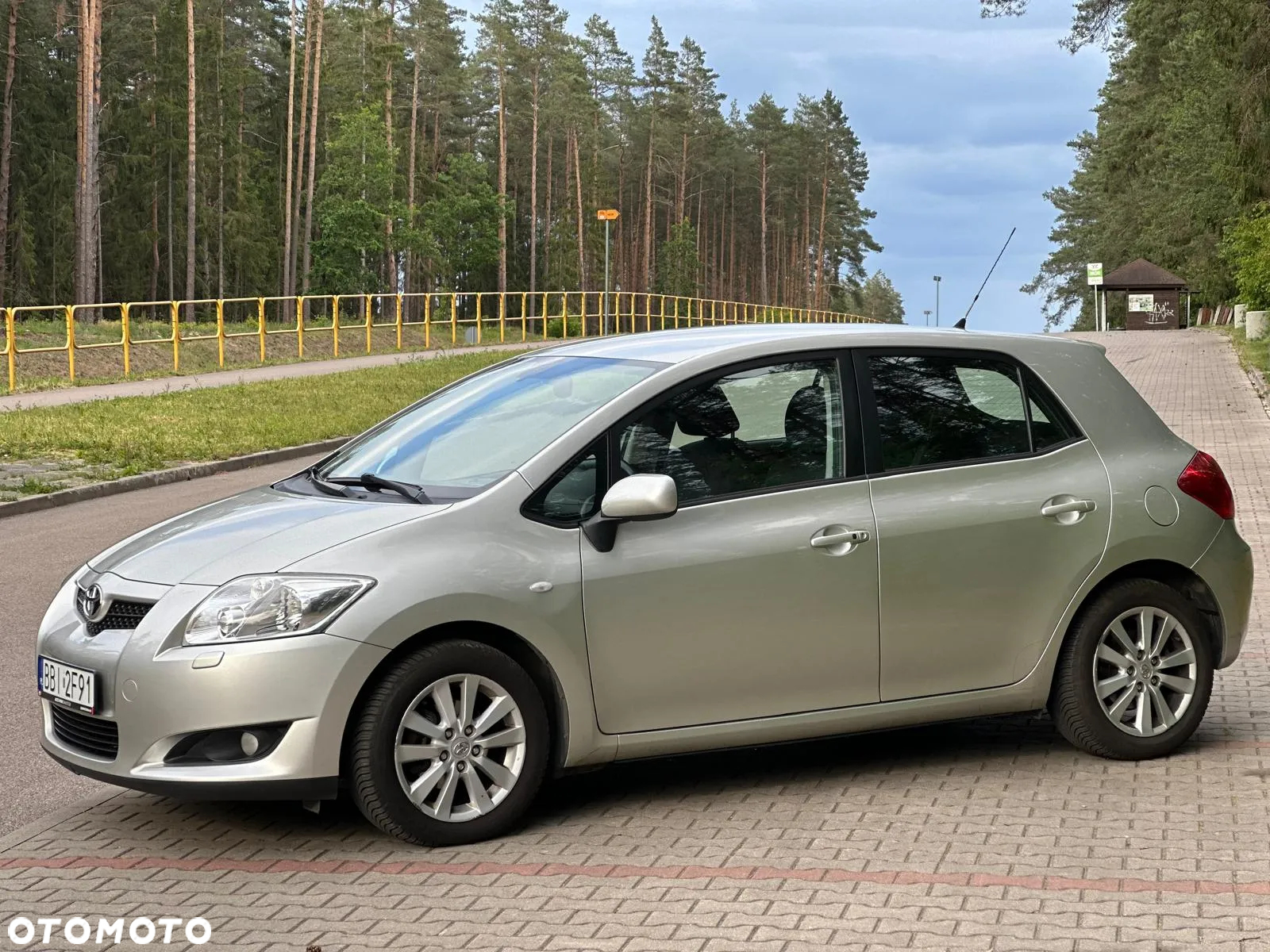 Toyota Auris 1.6 VVT-i Terra Start - 5