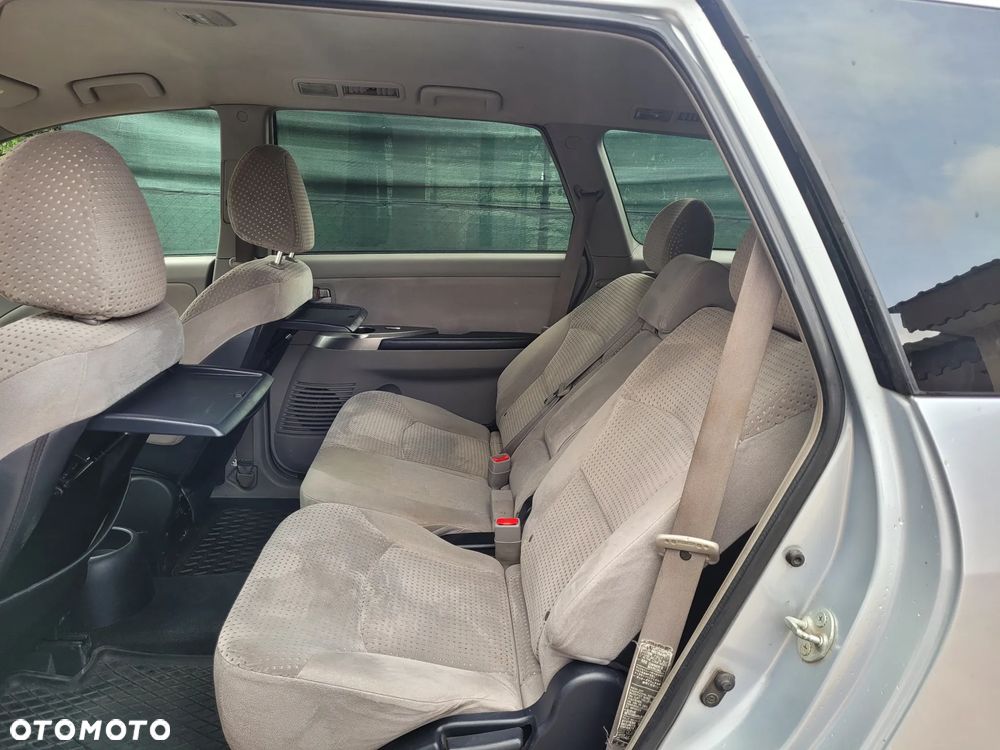 Mitsubishi Grandis 2.4 Motion - 10