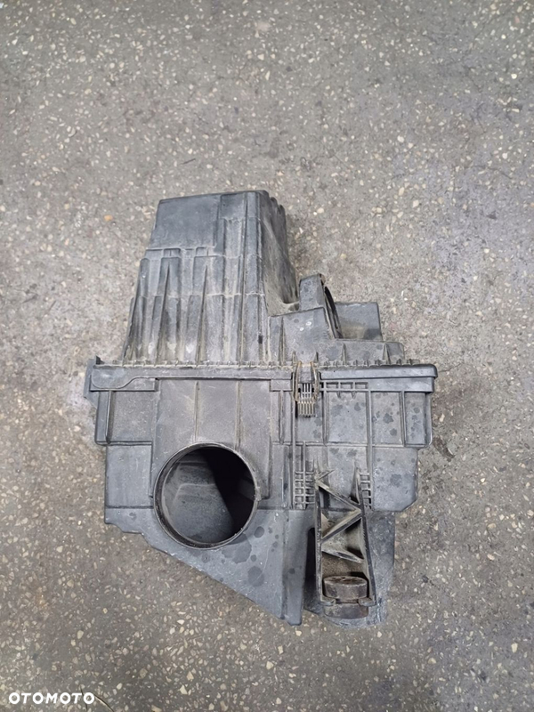 Obudowa filtra powietrza VW T5 1.9TDI