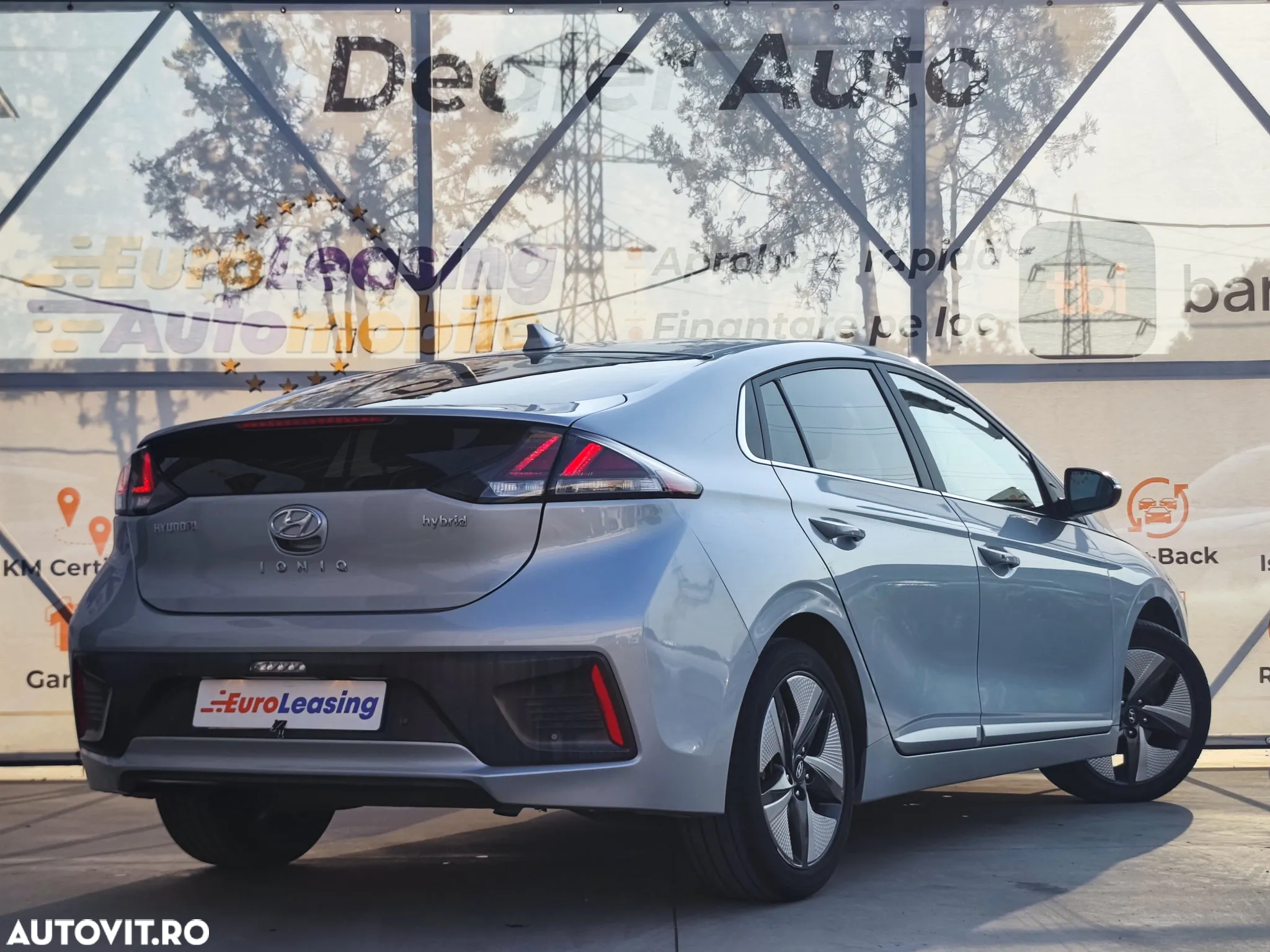 Hyundai IONIQ - 7