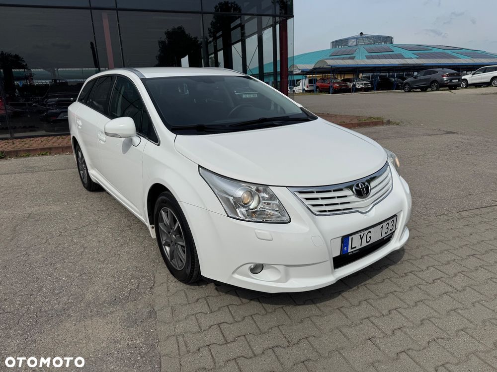 Toyota Avensis 1.8 Luna - 6