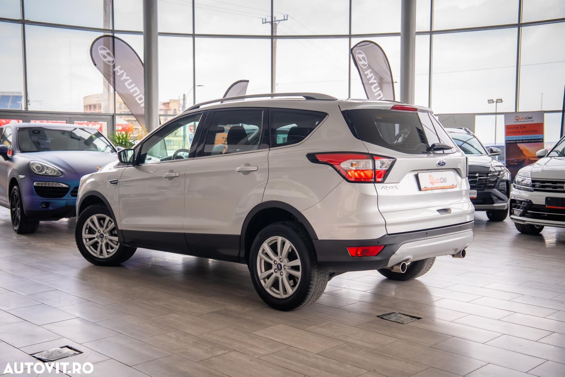 Ford Kuga 2.0 TDCi 2x4 Aut. Titanium - 6