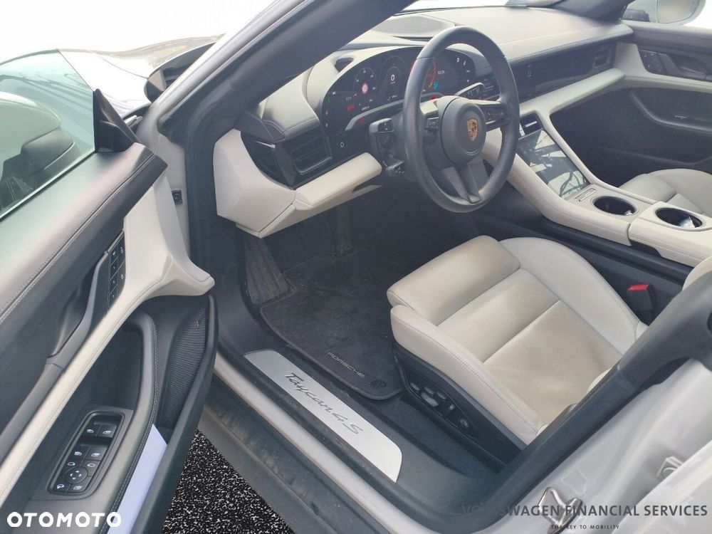 Porsche Taycan - 5