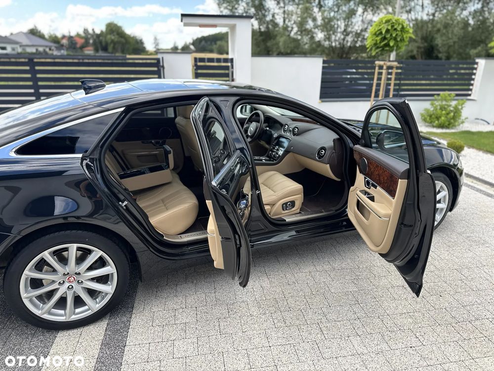 Jaguar XJ 3.0 V6 Premium Luxury - 24