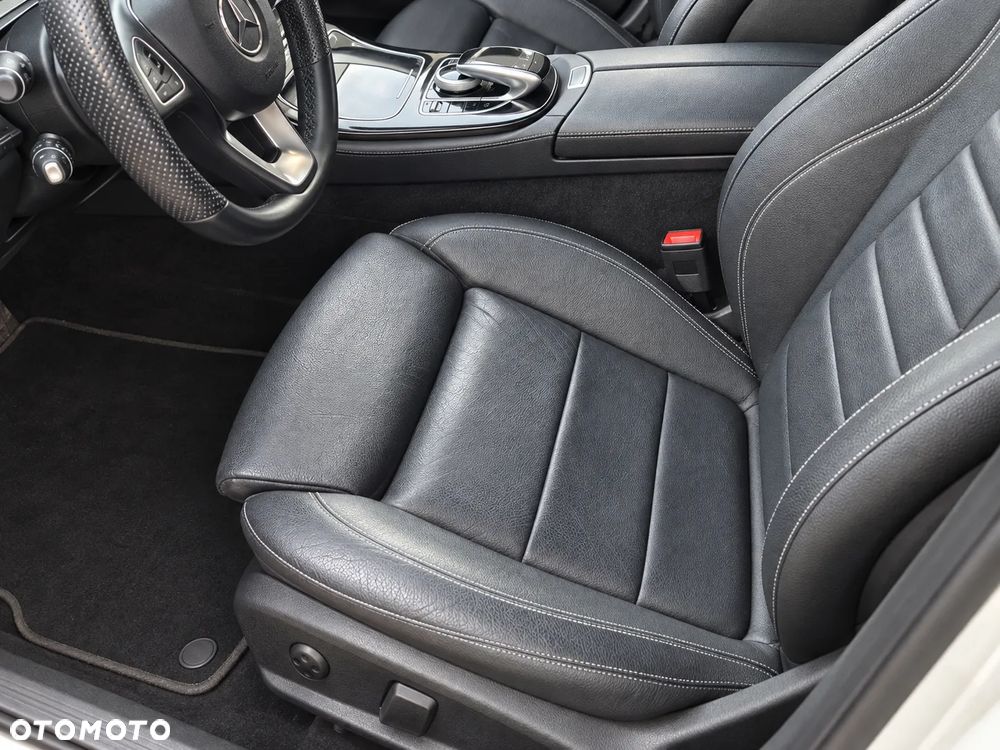 Mercedes-Benz Klasa E 400 4Matic 9G-TRONIC AMG Line - 19