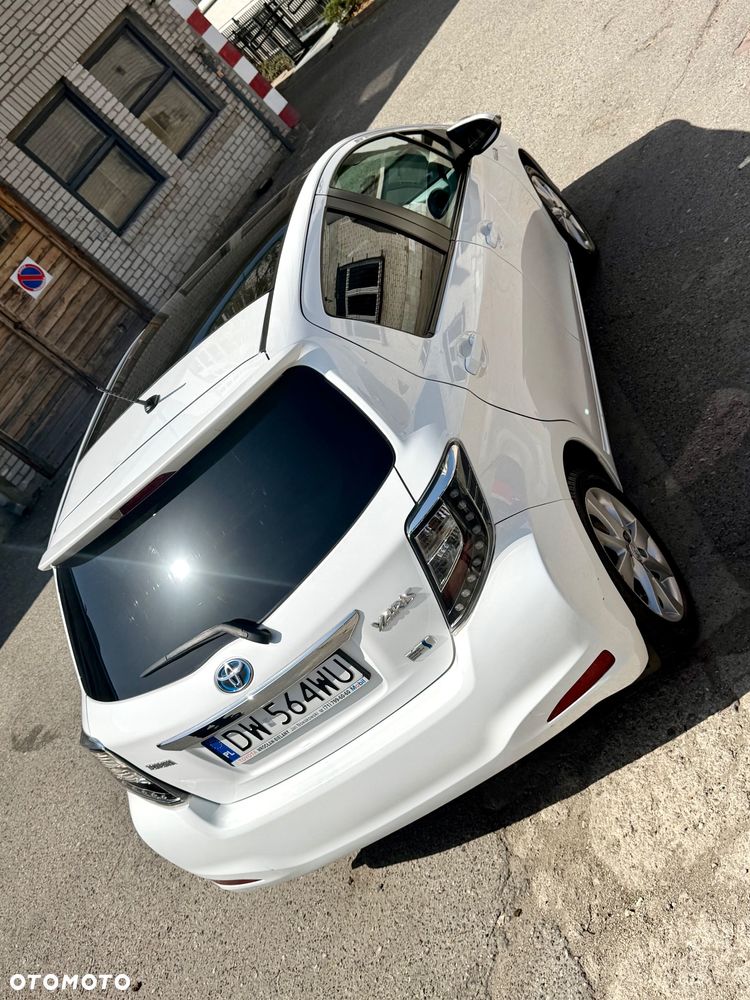 Toyota Yaris Hybrid 100 Dynamic - 4