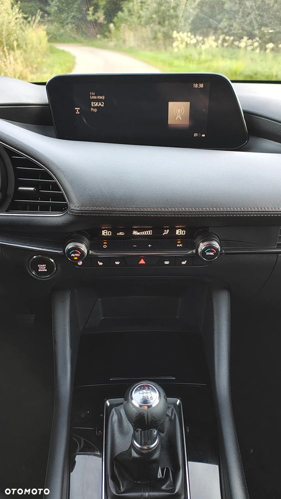 Mazda 3 e-SKYACTIV-G 2.0 M HYBRID - 18