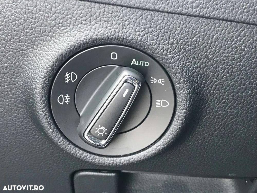 Skoda Superb 2.0 TDI DSG Ambition - 25