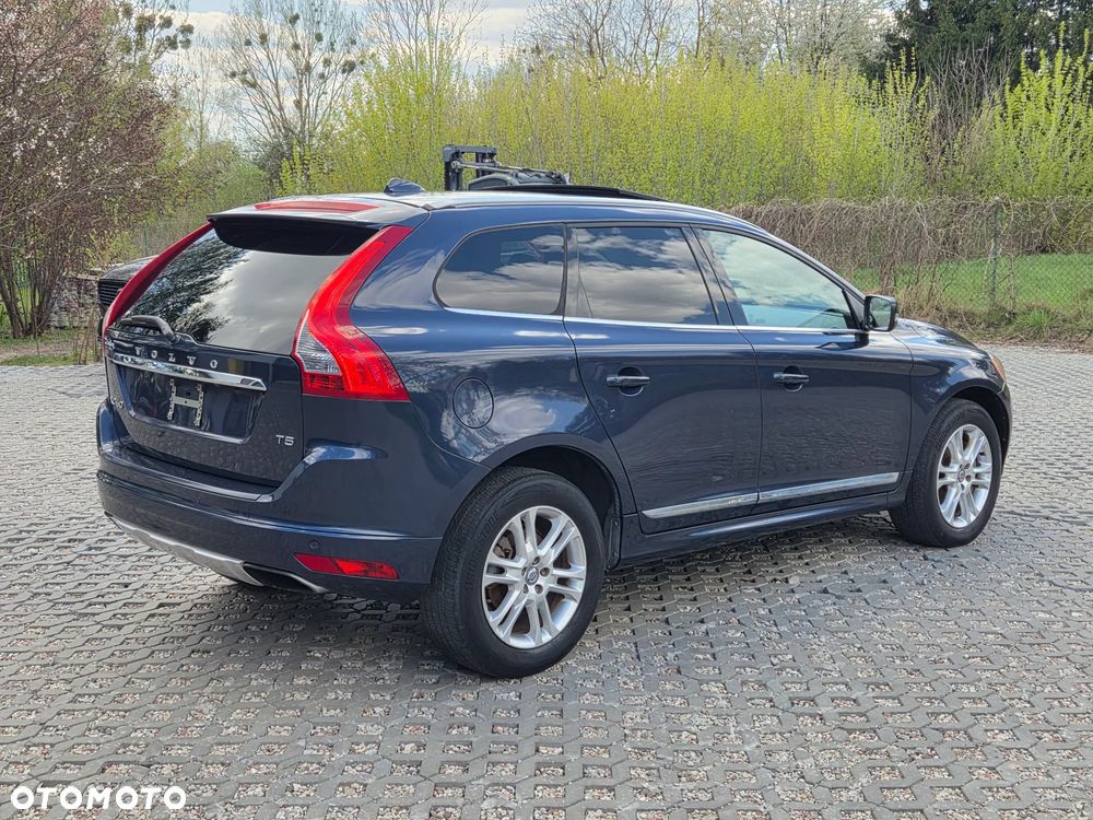 Volvo XC 60 T5 Drive-E Momentum - 3