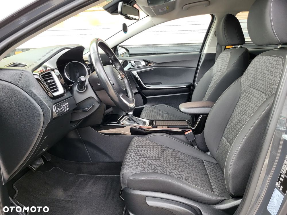Kia Ceed 1.6 GDI PHEV XL DCT - 17