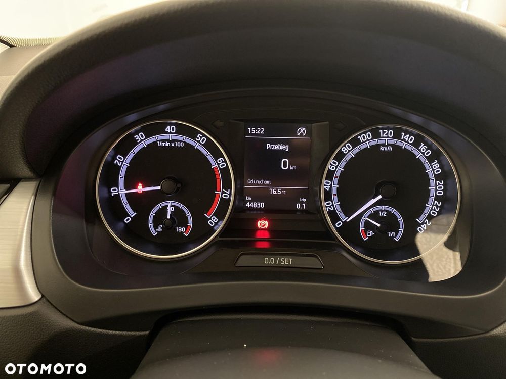 Skoda RAPID Spb 1.0 TSI Active - 15