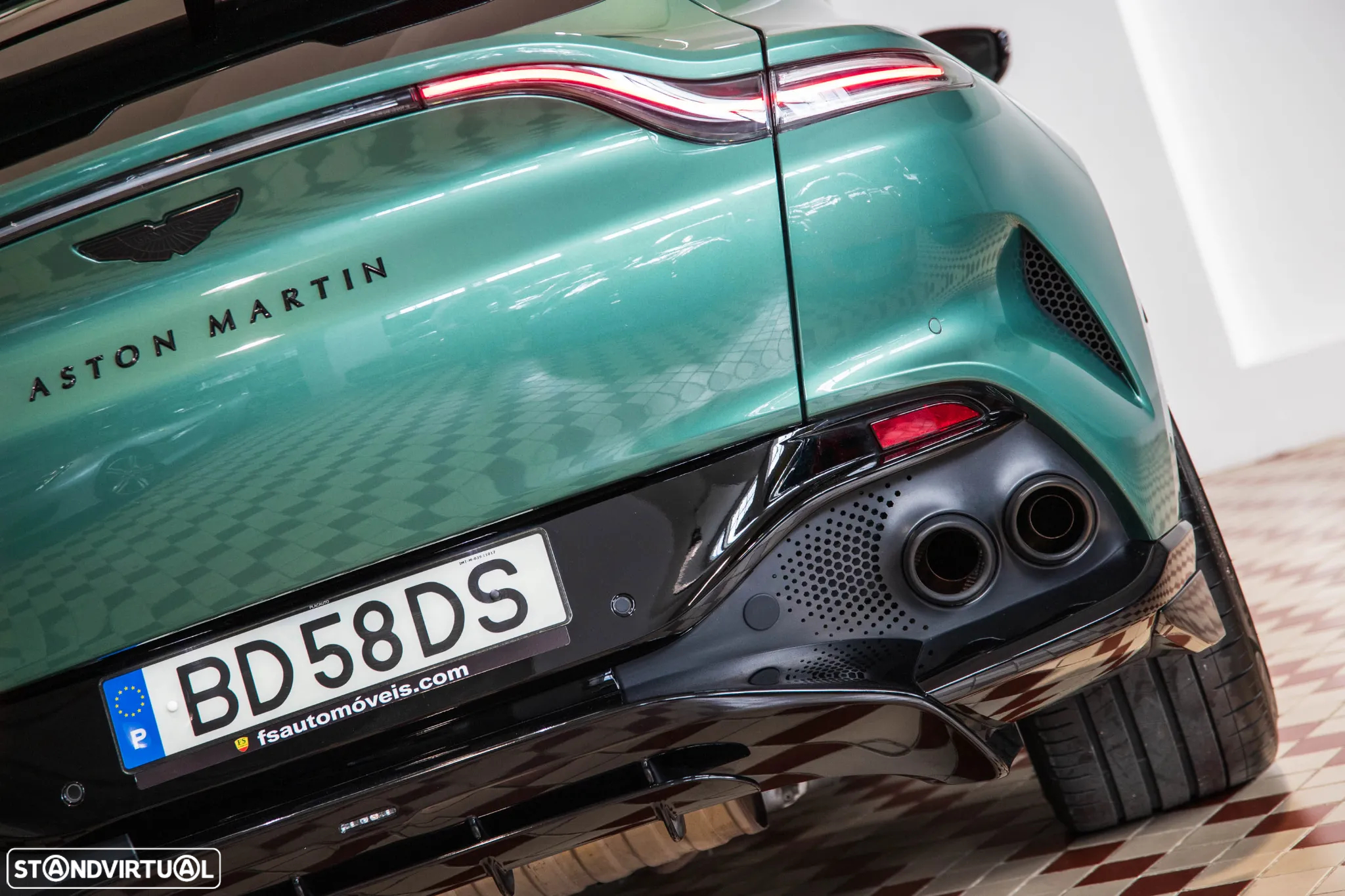 Aston Martin DBX 707 - 9