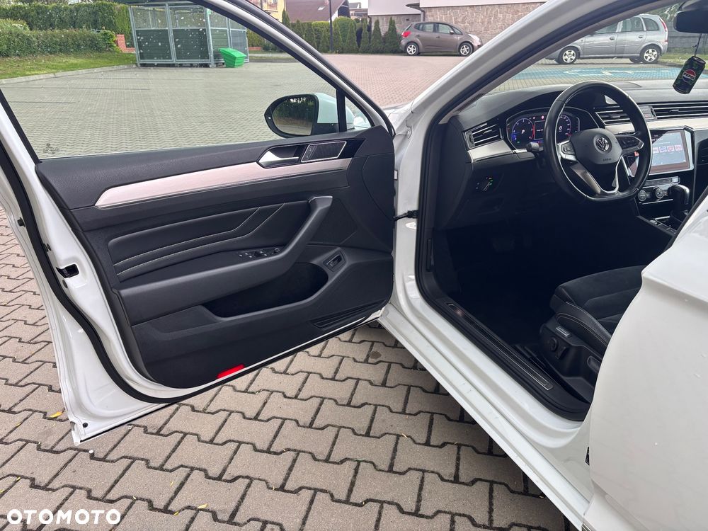 Volkswagen Passat 2.0 TDI SCR DSG Highline - 15