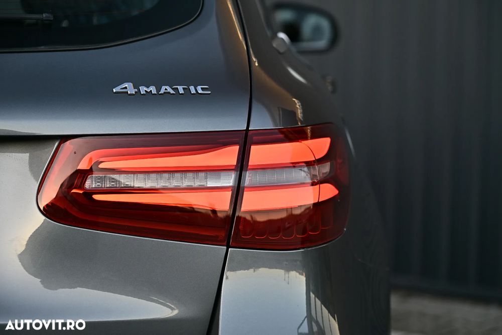 Mercedes-Benz GLC 250 d 4MATIC 9G-TRONIC AMG Line - 28