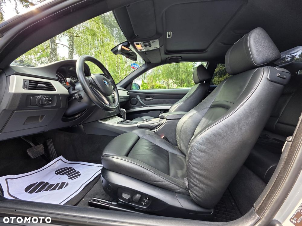 BMW Seria 3 325i - 17