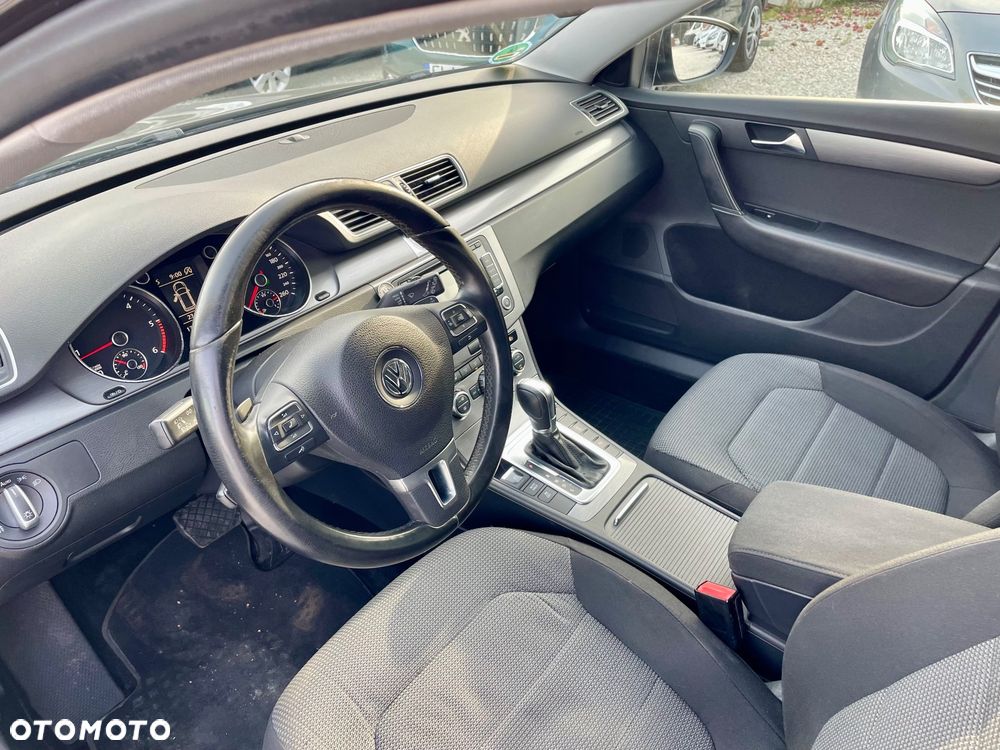 Volkswagen Passat Variant 2.0 Blue TDI DSG SCR Comfortline - 5