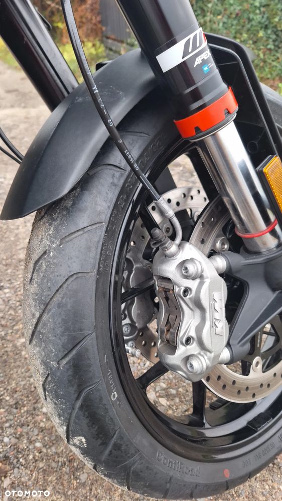 KTM DUKE 890 - 37
