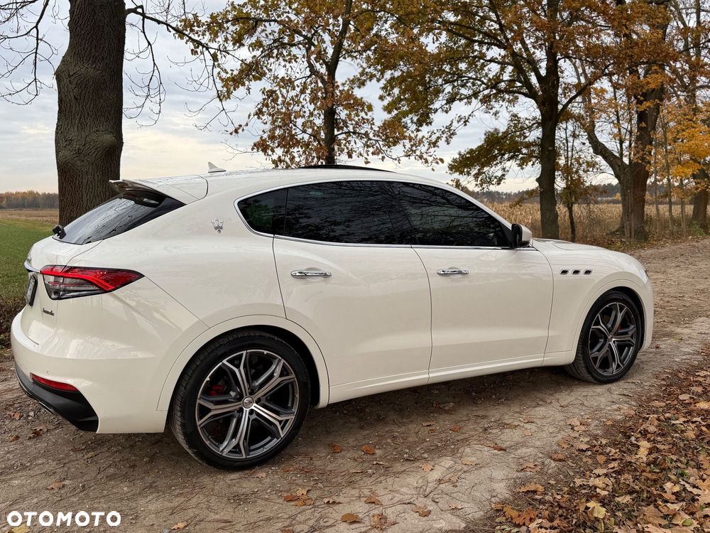 Maserati Levante - 5