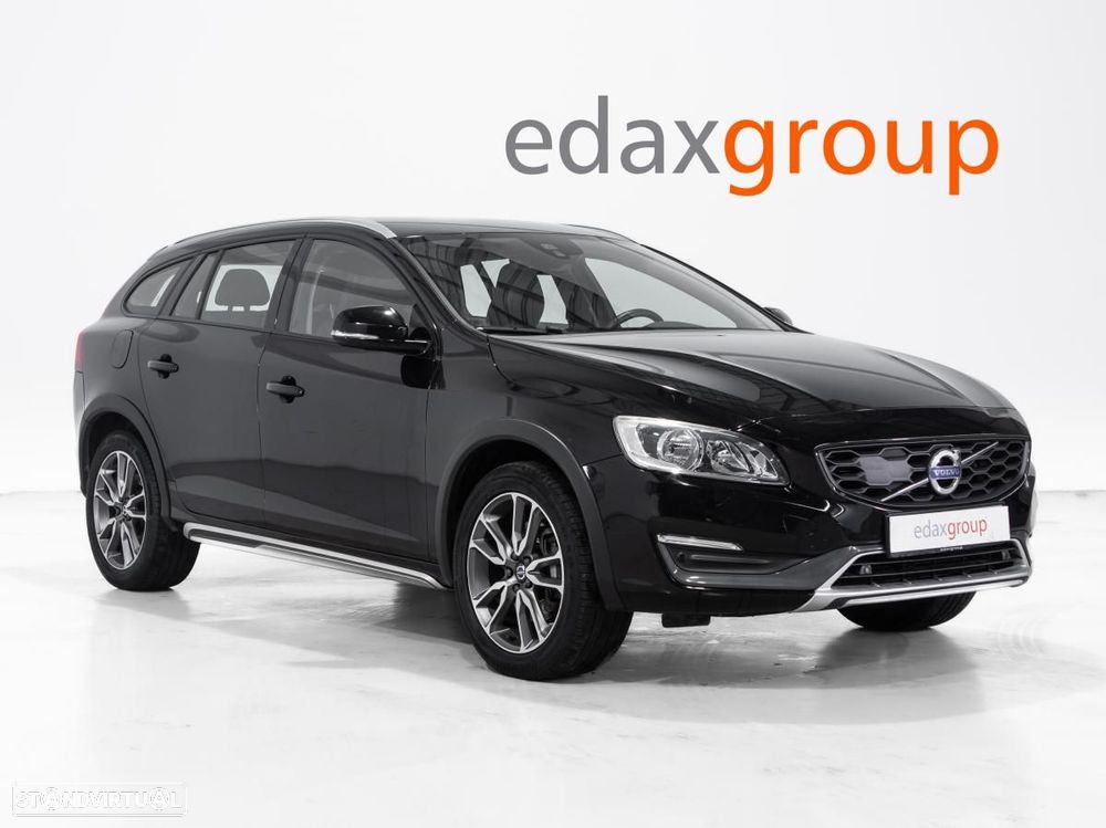 Volvo V60 Cross Country - 1