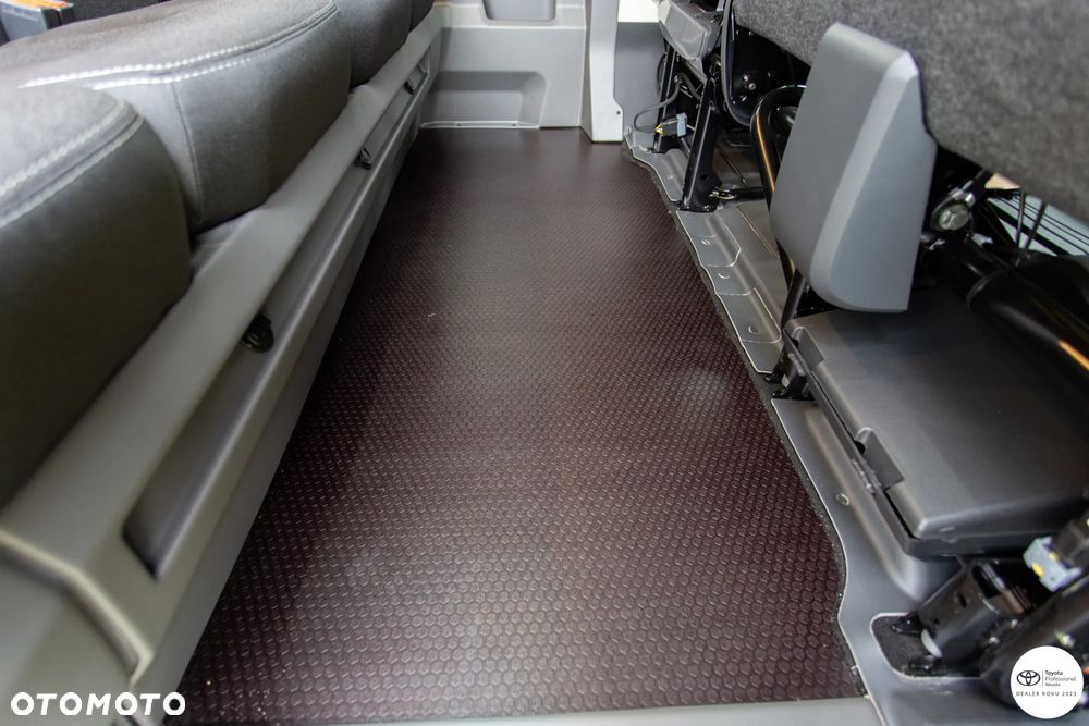 Toyota Proace Max - 22