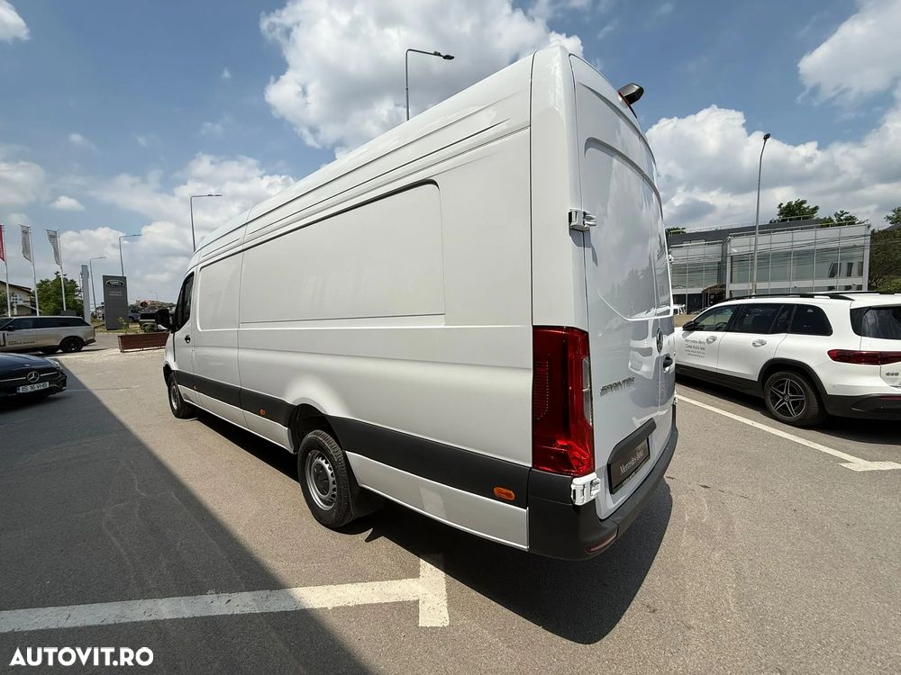 Mercedes-Benz Sprinter - 4