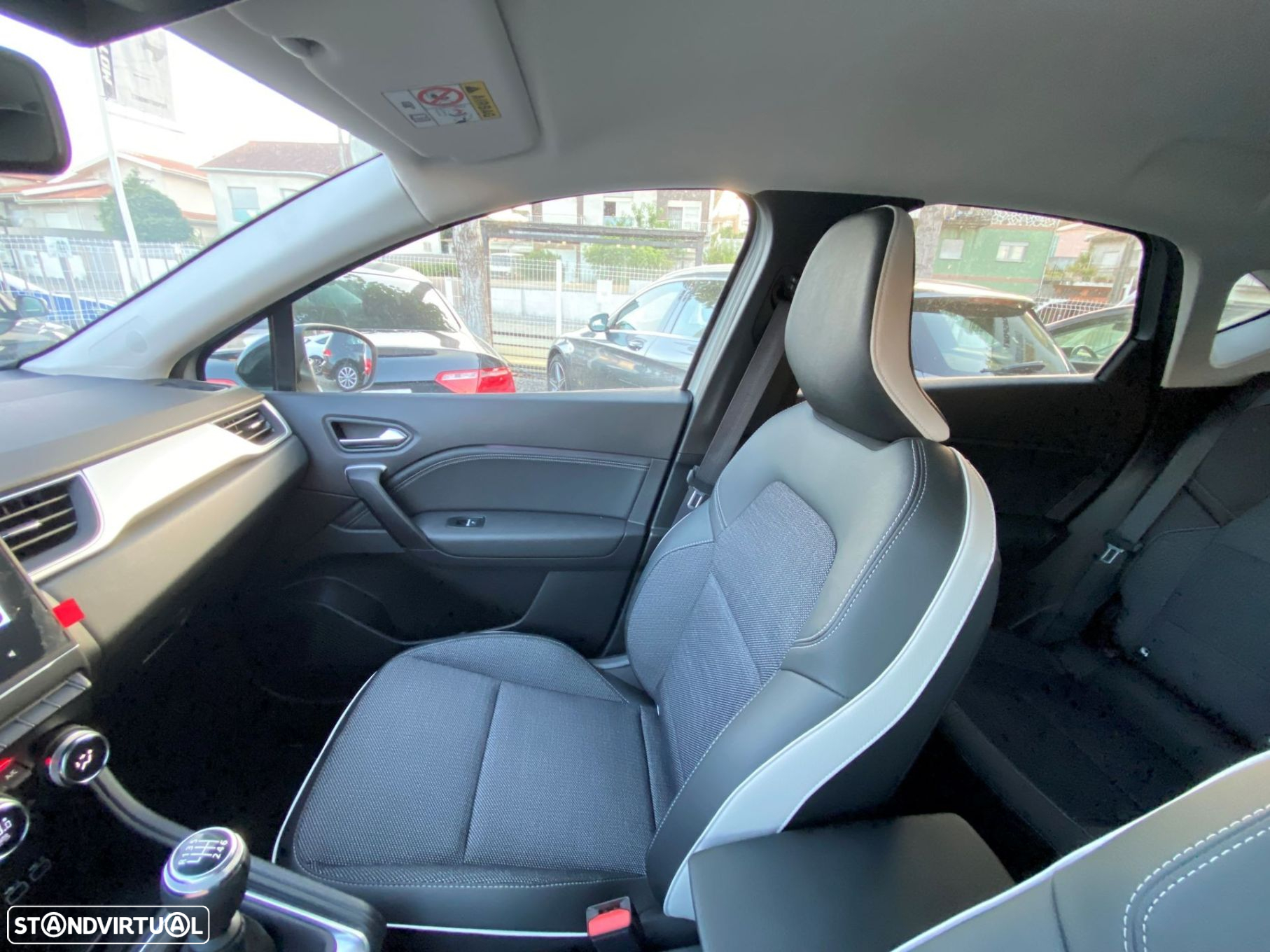 Renault Captur 1.0 TCe Exclusive - 38