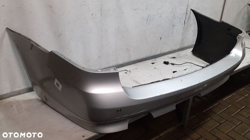 * ZDERZAK TYŁ TYLNY BMW E61 E60 KOMBI TOURING SREBRNY TITANSILBER PDC CZUJNIKI - 2