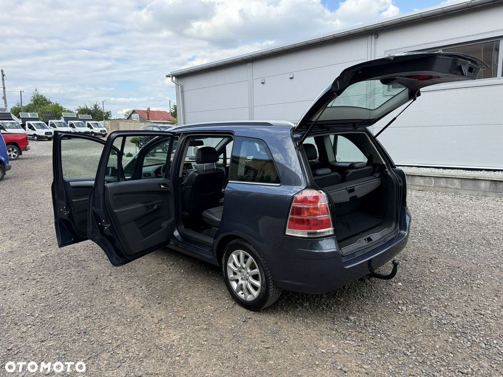 Opel Zafira - 22