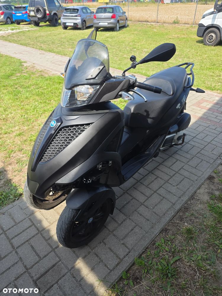Piaggio MP-3 - 6
