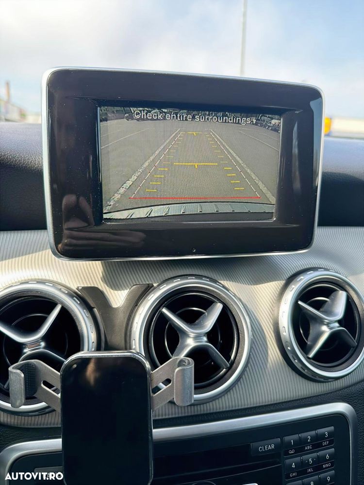 Mercedes-Benz GLA 220 d 4MATIC Aut. - 12