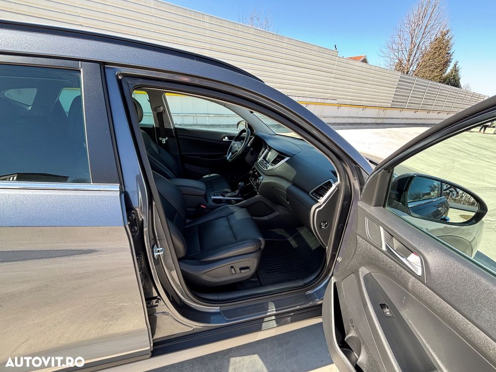 Hyundai Tucson 2.0 CRDI 4WD 6AT Luxury Pack+ - 26