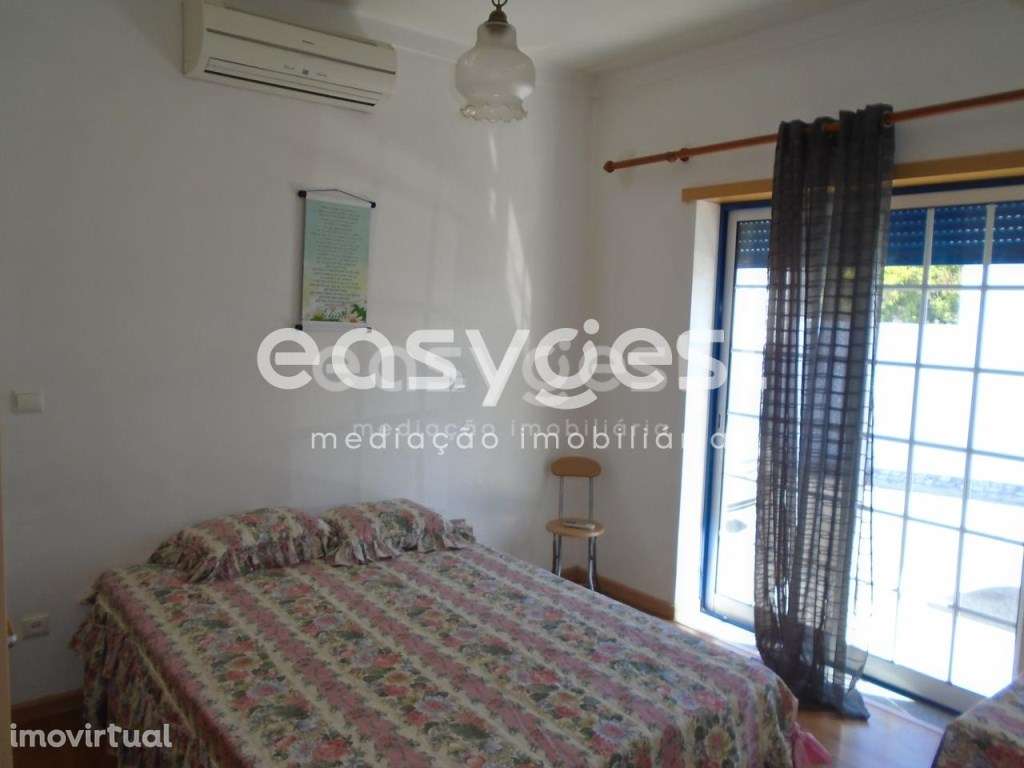 Moradia T3 de 2 Pisos com Terreno perto do Centro da Vila de Pataias - Grande imagem: 4/41