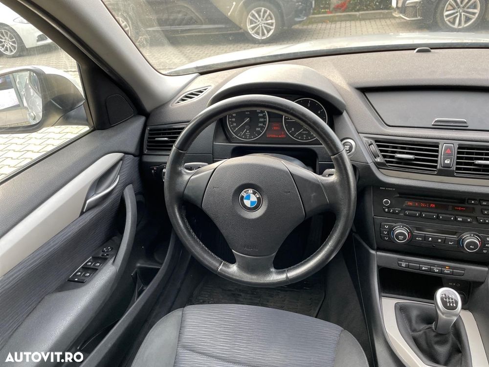 BMW X1 xDrive18d - 10
