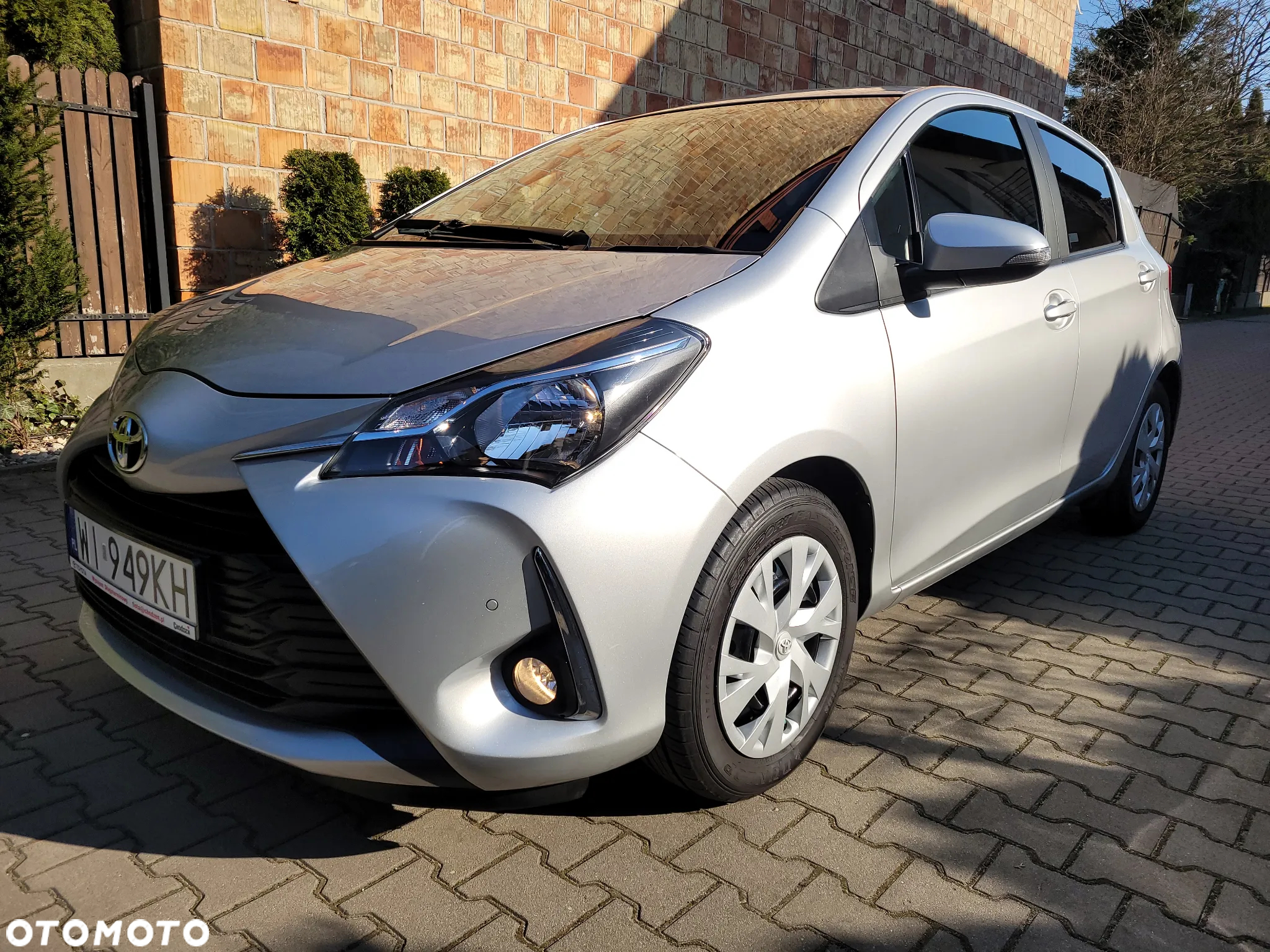 Toyota Yaris 1.5 Premium CVT - 3